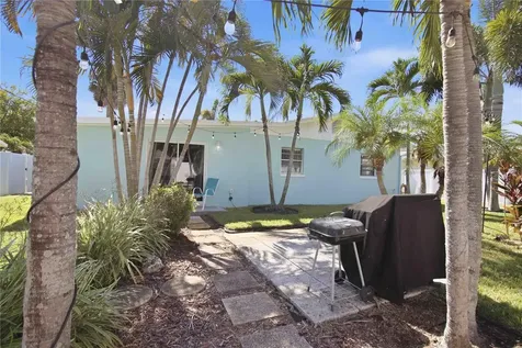 6116 Dartmouth Drive Bradenton FL 34207