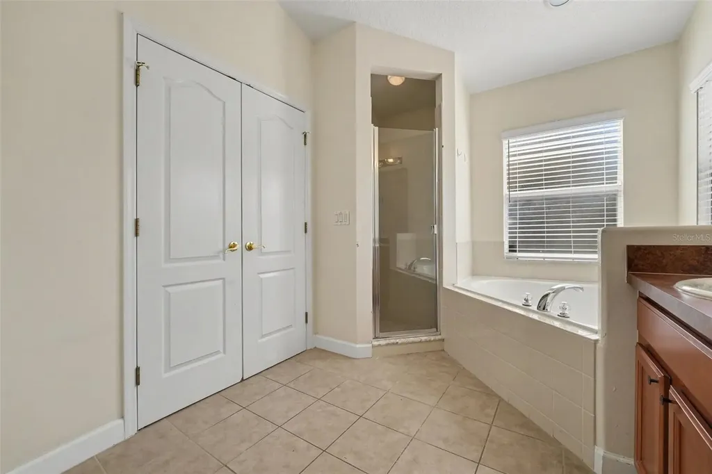 131 Old Bridge Circle Davenport FL 33897