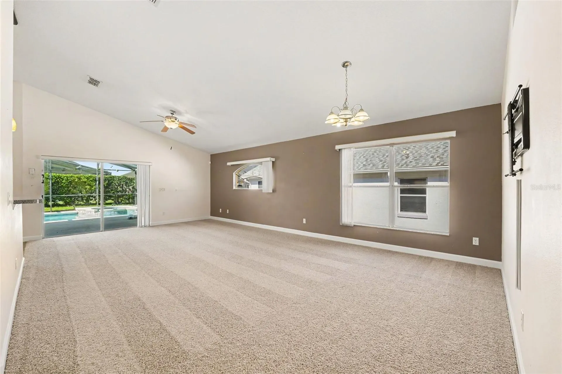 131 Old Bridge Circle Davenport FL 33897