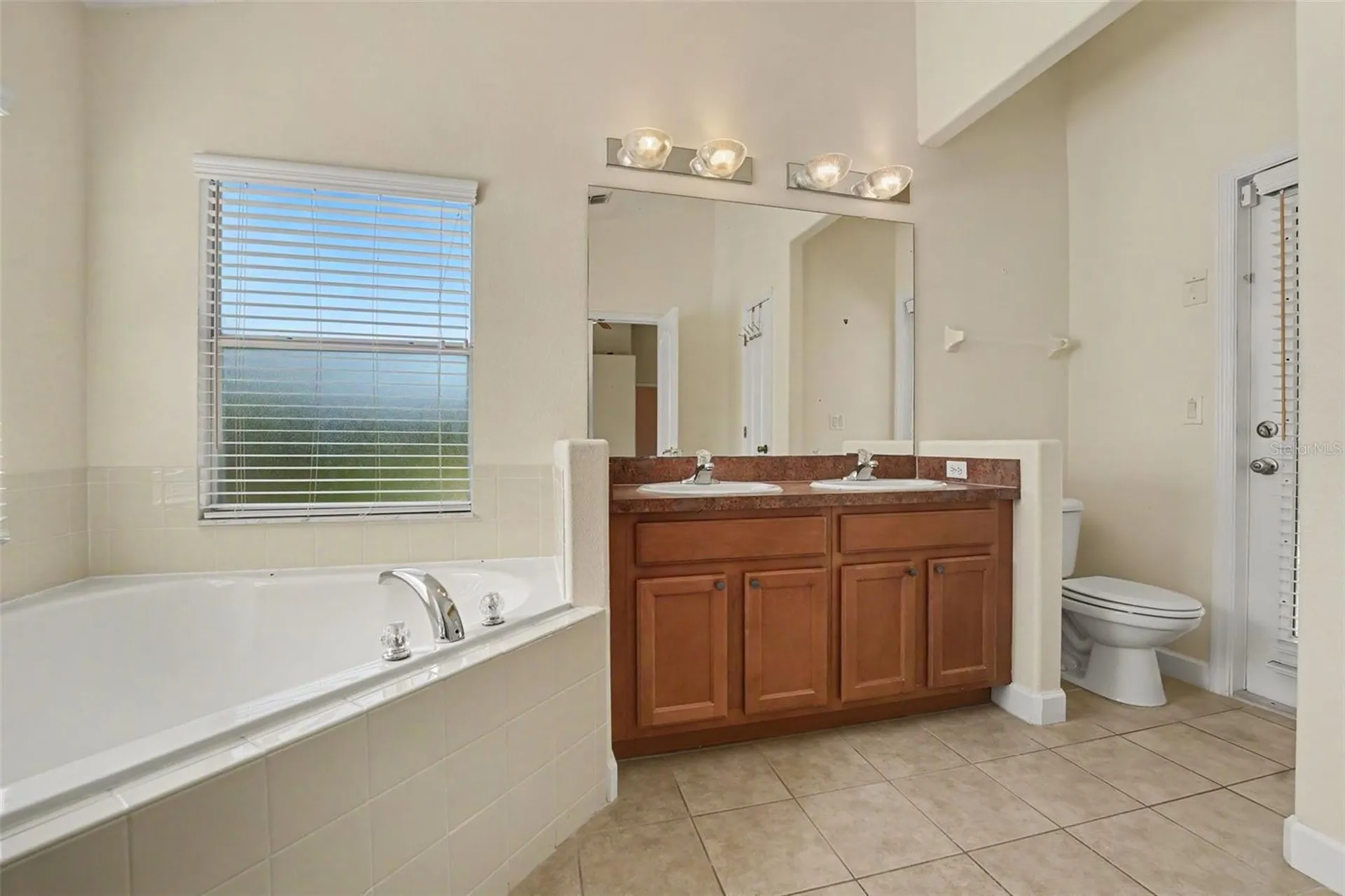 131 Old Bridge Circle Davenport FL 33897