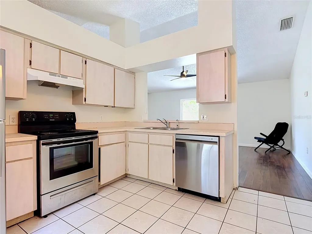 210 Robbins Rest Circle Davenport FL 33896