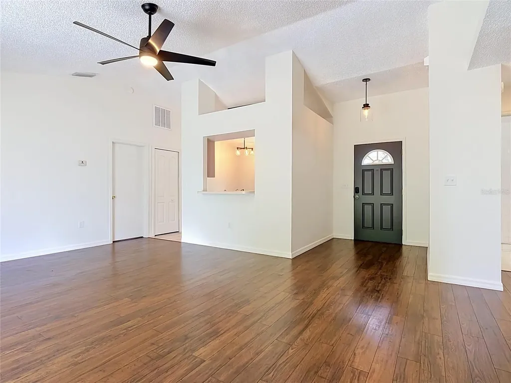 210 Robbins Rest Circle Davenport FL 33896