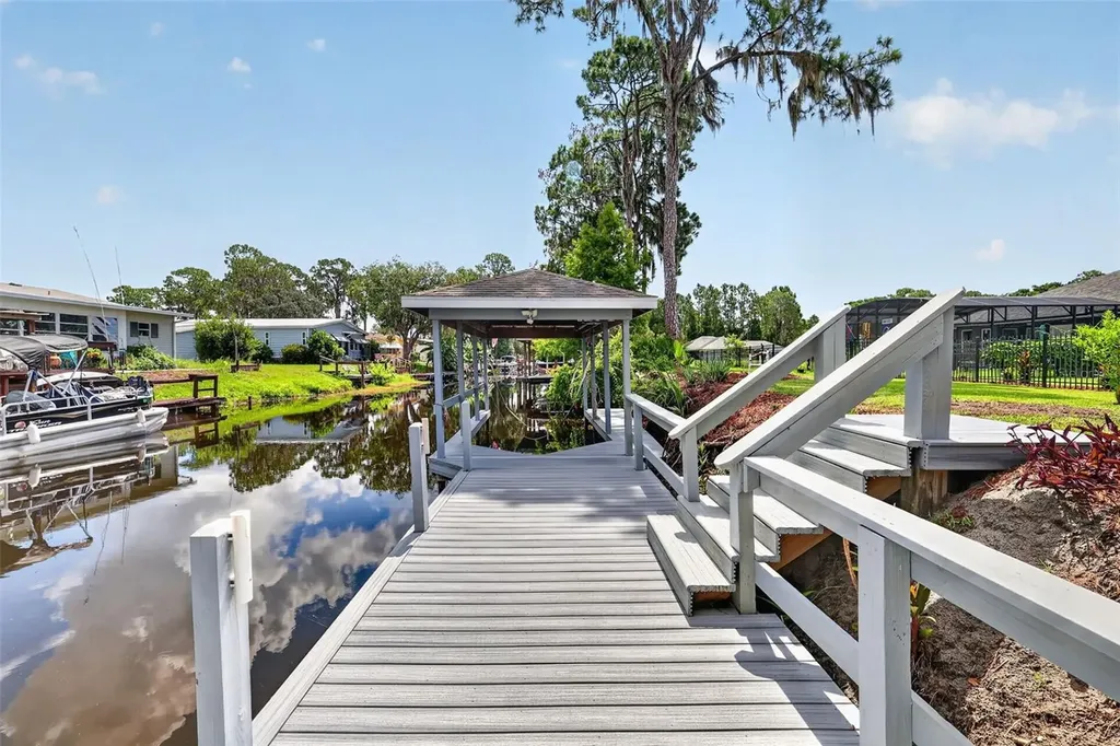 12037 Eagle Point Court Leesburg FL 34788
