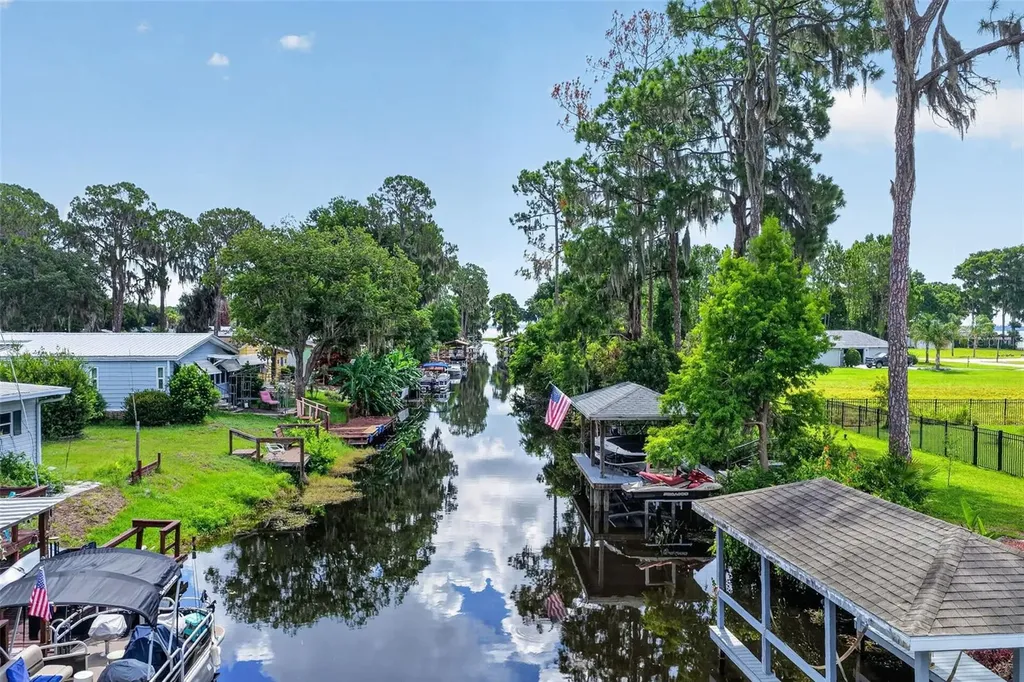 12037 Eagle Point Court Leesburg FL 34788