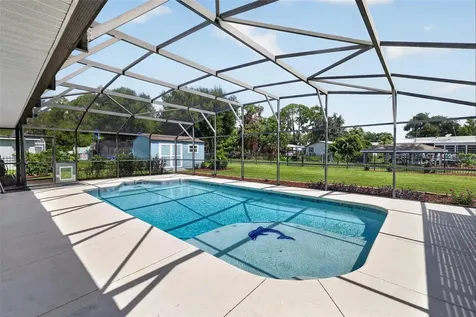 12037 Eagle Point Court Leesburg FL 34788