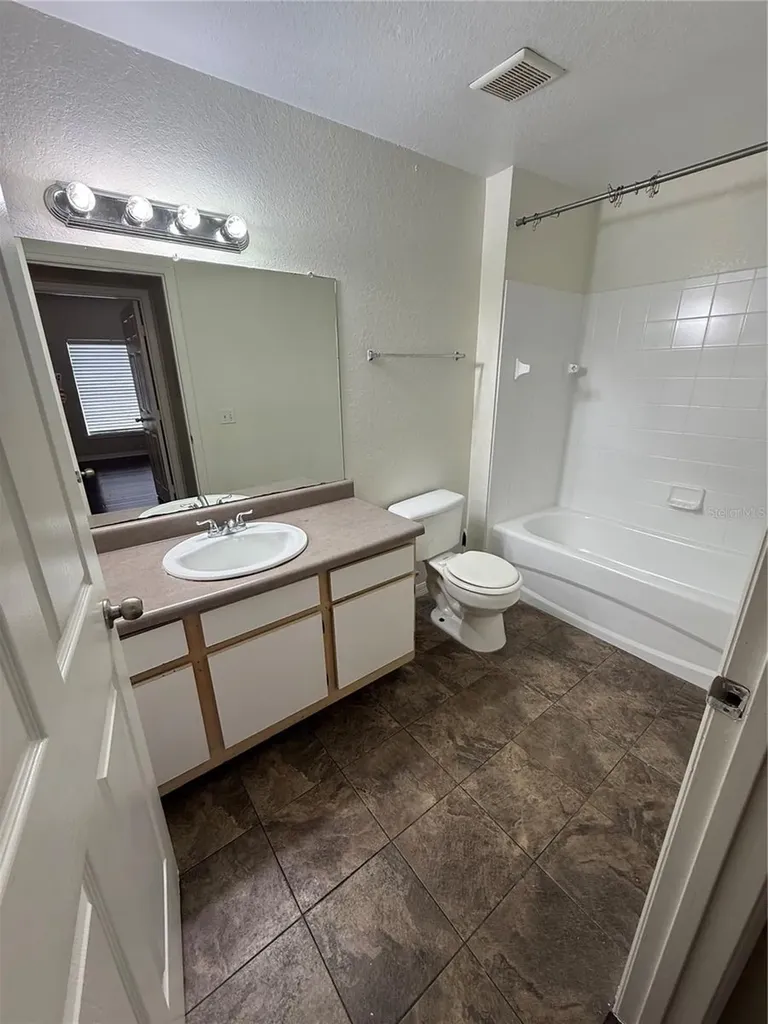 6029 Westgate Drive Orlando FL 32835