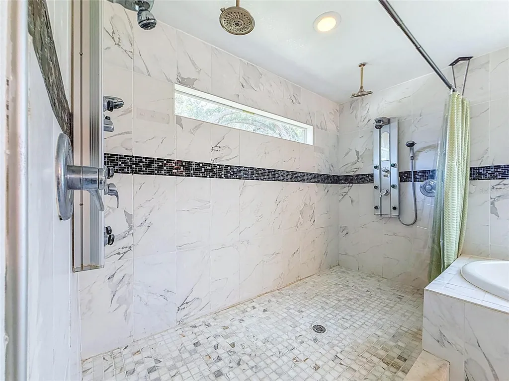 1926 Meadowridge Drive Valrico FL 33596