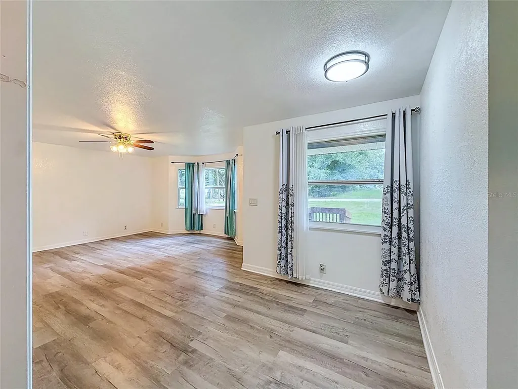 1926 Meadowridge Drive Valrico FL 33596