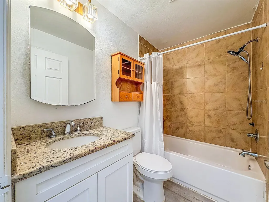 1926 Meadowridge Drive Valrico FL 33596