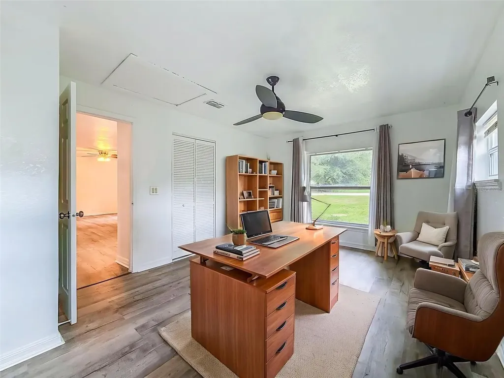 1926 Meadowridge Drive Valrico FL 33596