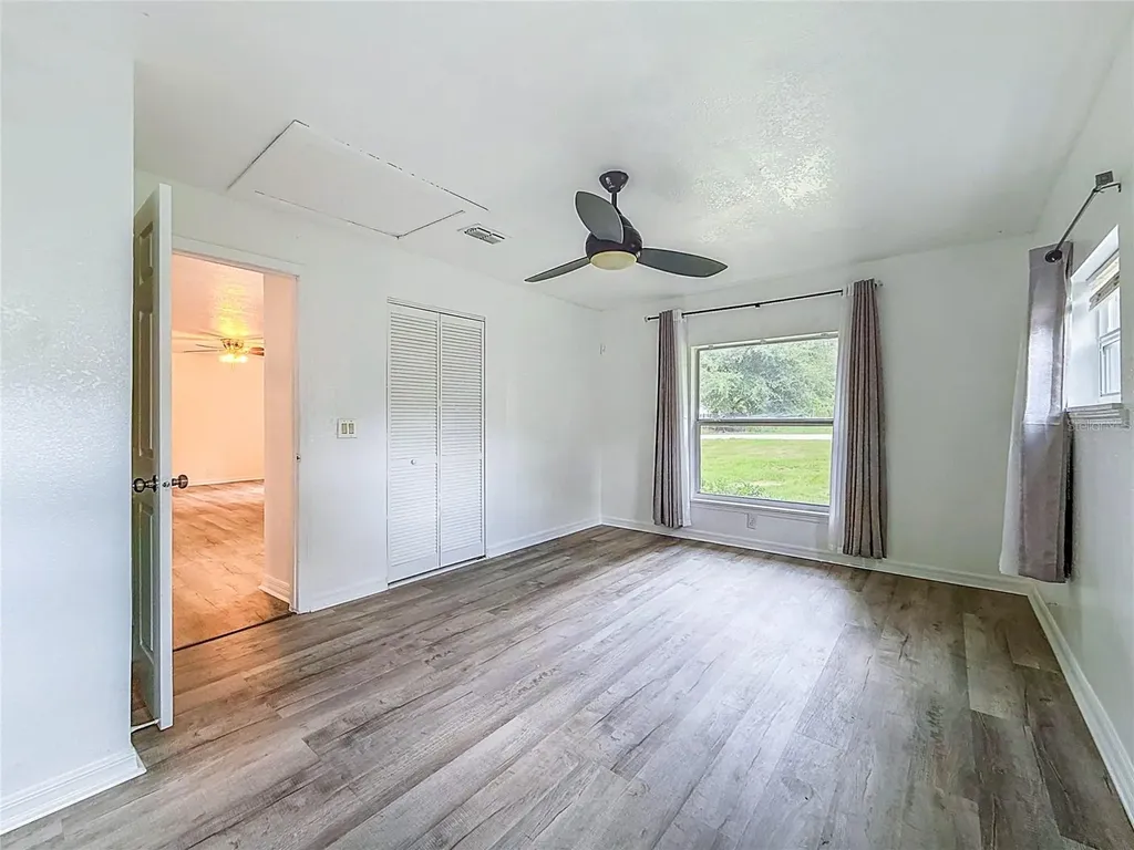 1926 Meadowridge Drive Valrico FL 33596