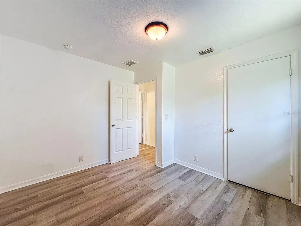 1926 Meadowridge Drive Valrico FL 33596