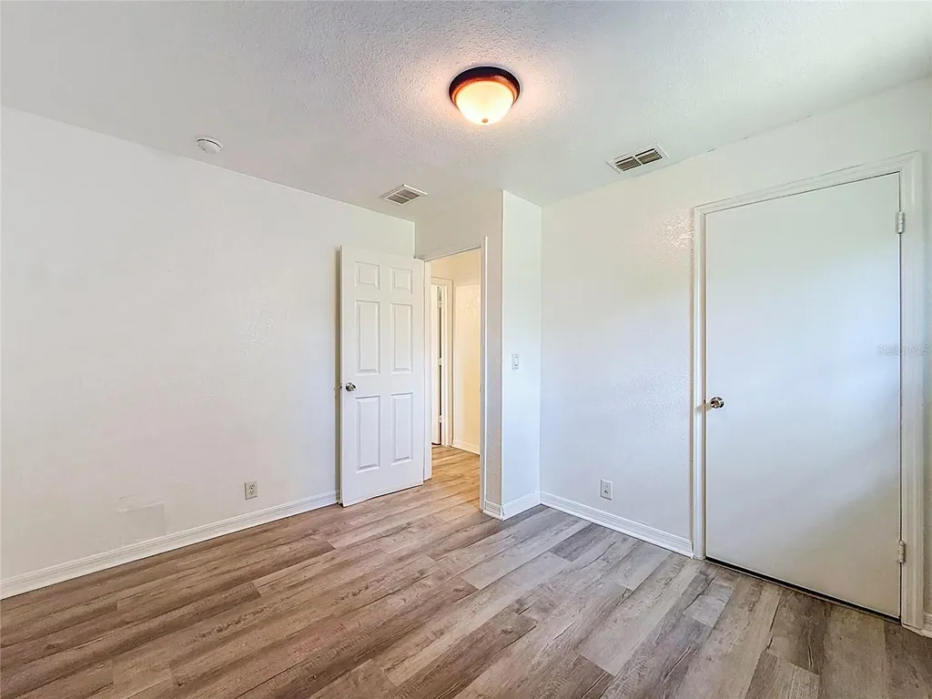 1926 Meadowridge Drive Valrico FL 33596