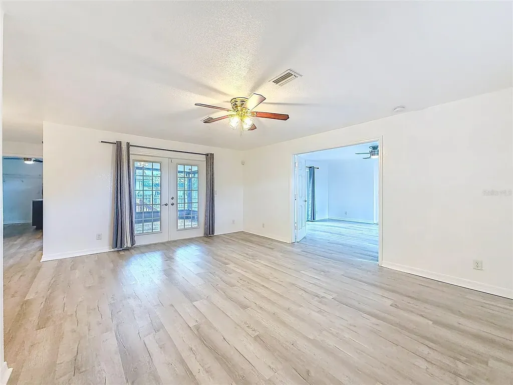 1926 Meadowridge Drive Valrico FL 33596
