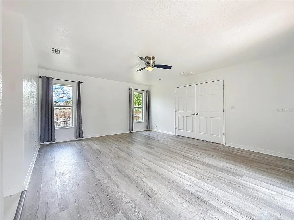1926 Meadowridge Drive Valrico FL 33596