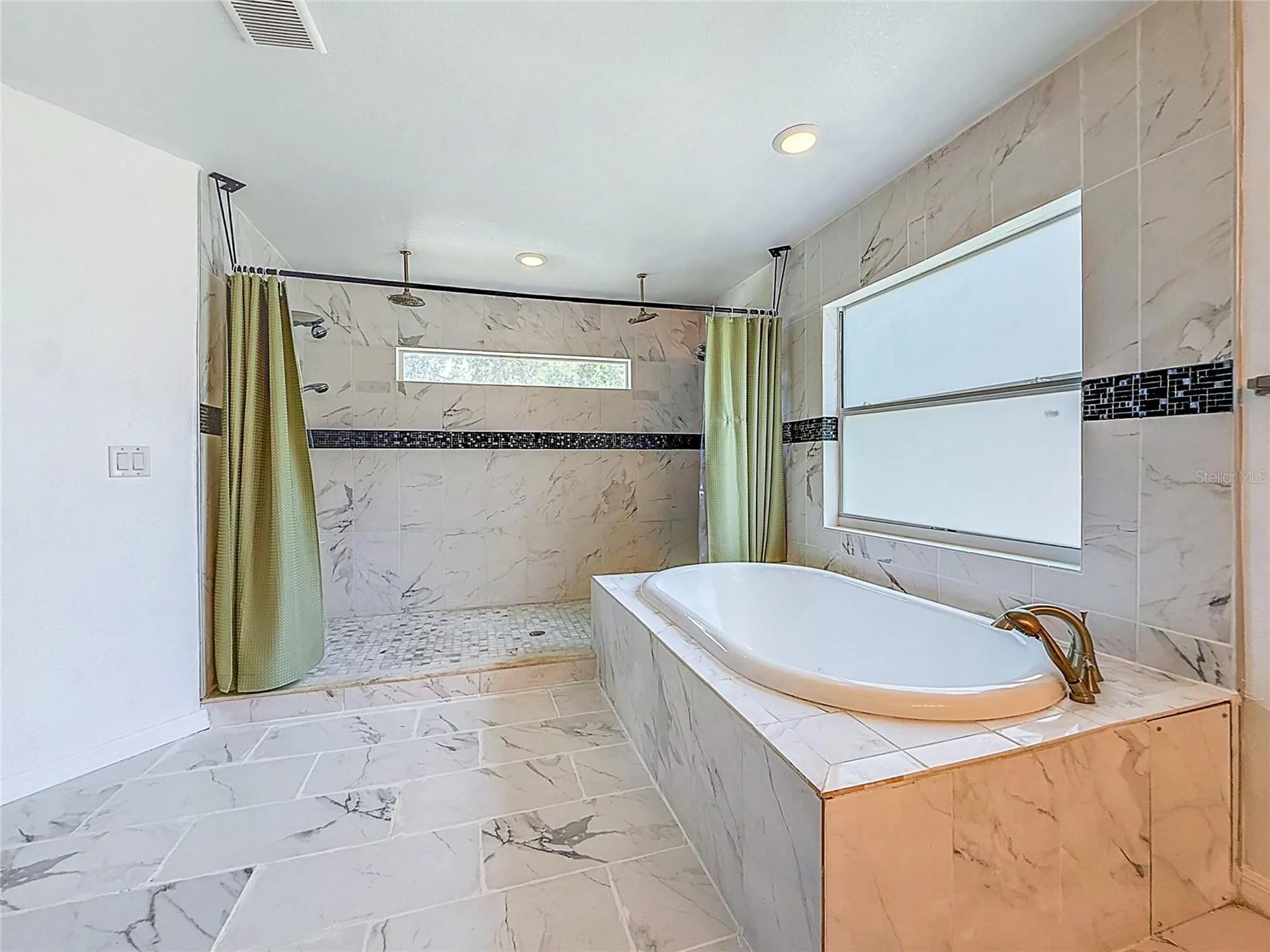 1926 Meadowridge Drive Valrico FL 33596