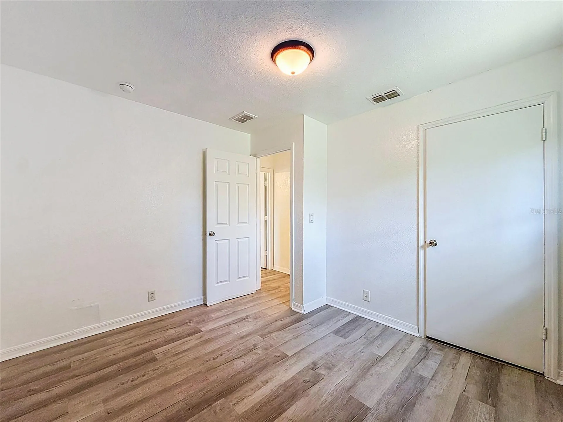 1926 Meadowridge Drive Valrico FL 33596