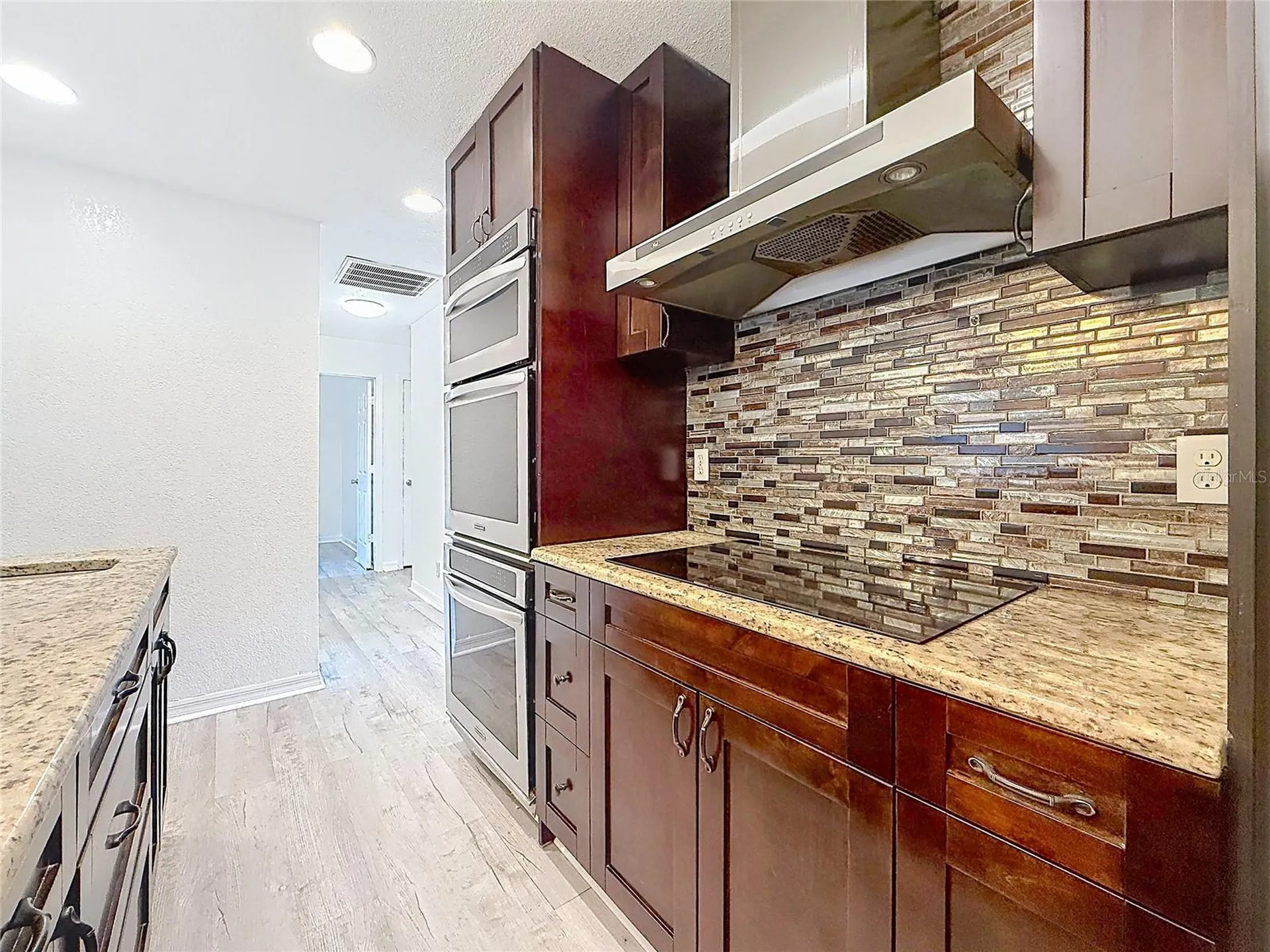 1926 Meadowridge Drive Valrico FL 33596