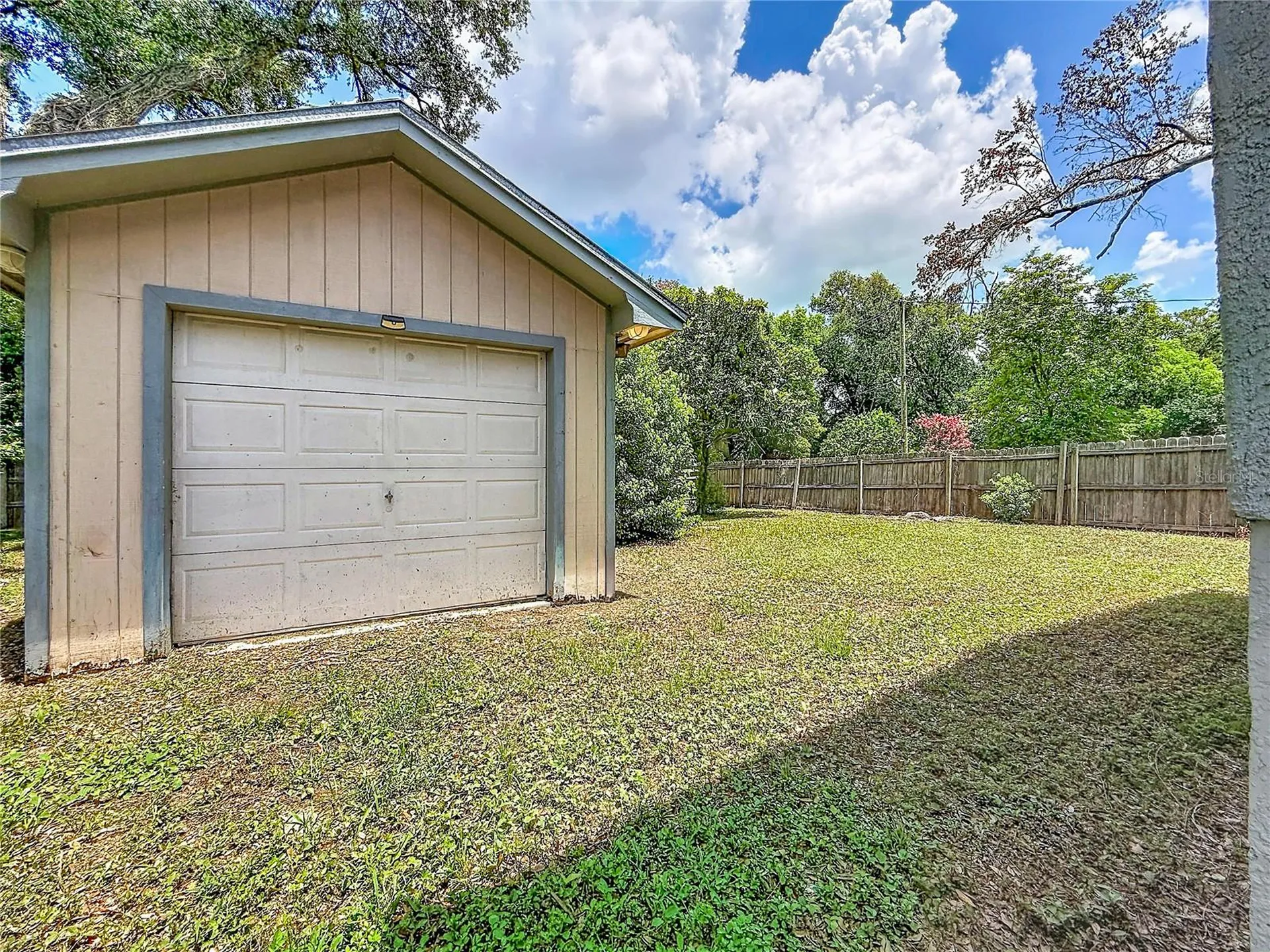 1926 Meadowridge Drive Valrico FL 33596