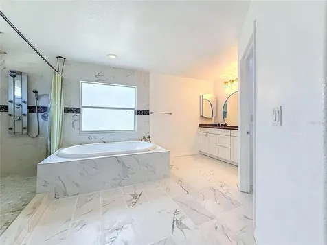 1926 Meadowridge Drive Valrico FL 33596
