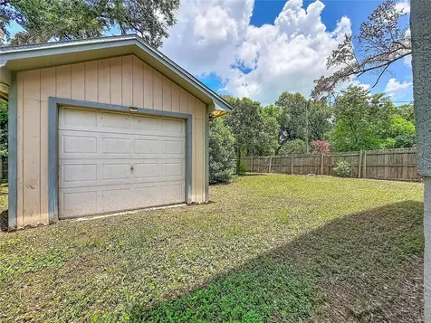 1926 Meadowridge Drive Valrico FL 33596