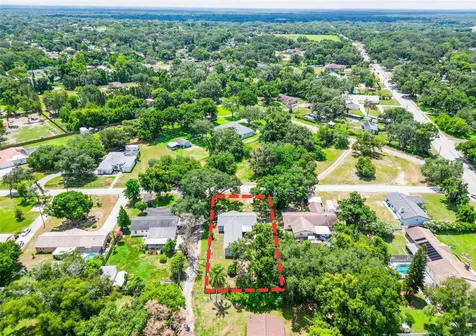 1926 Meadowridge Drive Valrico FL 33596