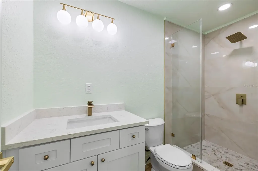 5538 6th Avenue N St Petersburg FL 33710