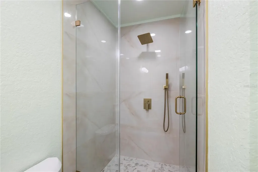 5538 6th Avenue N St Petersburg FL 33710