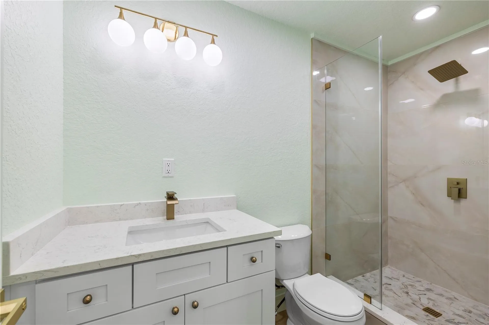5538 6th Avenue N St Petersburg FL 33710