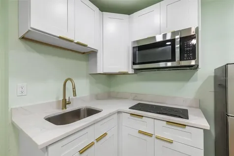 5538 6th Avenue N St Petersburg FL 33710