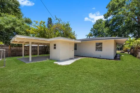 5538 6th Avenue N St Petersburg FL 33710