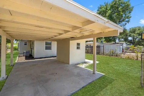 5538 6th Avenue N St Petersburg FL 33710