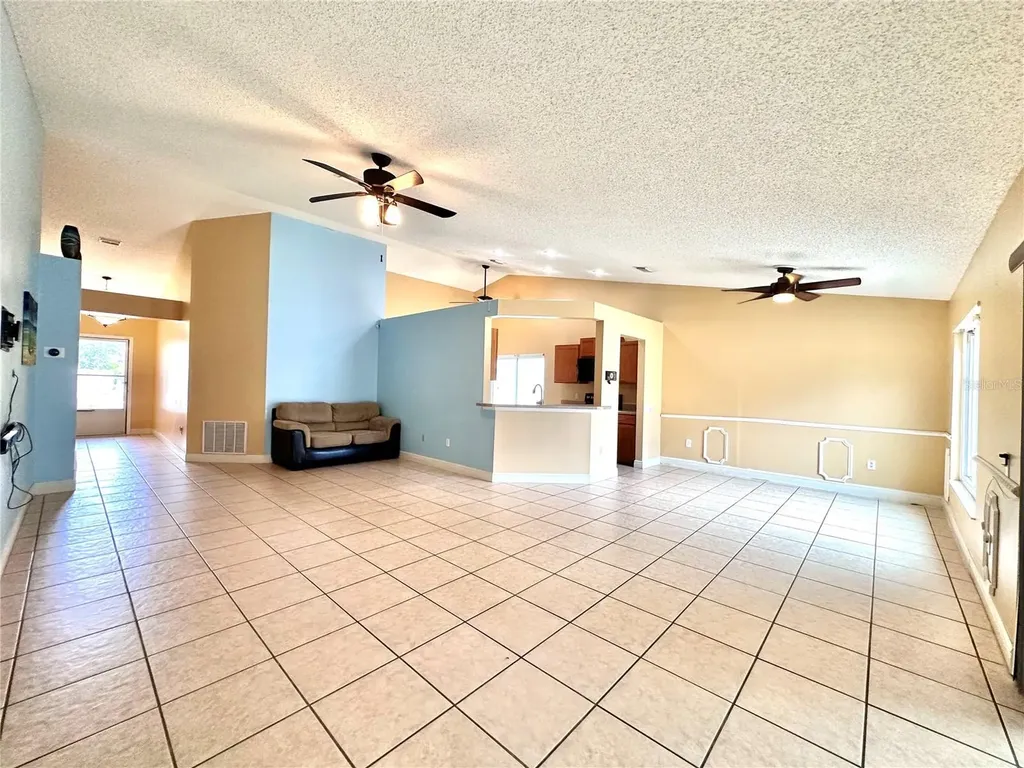 1650 Navigator Lane Tarpon Springs FL 34689