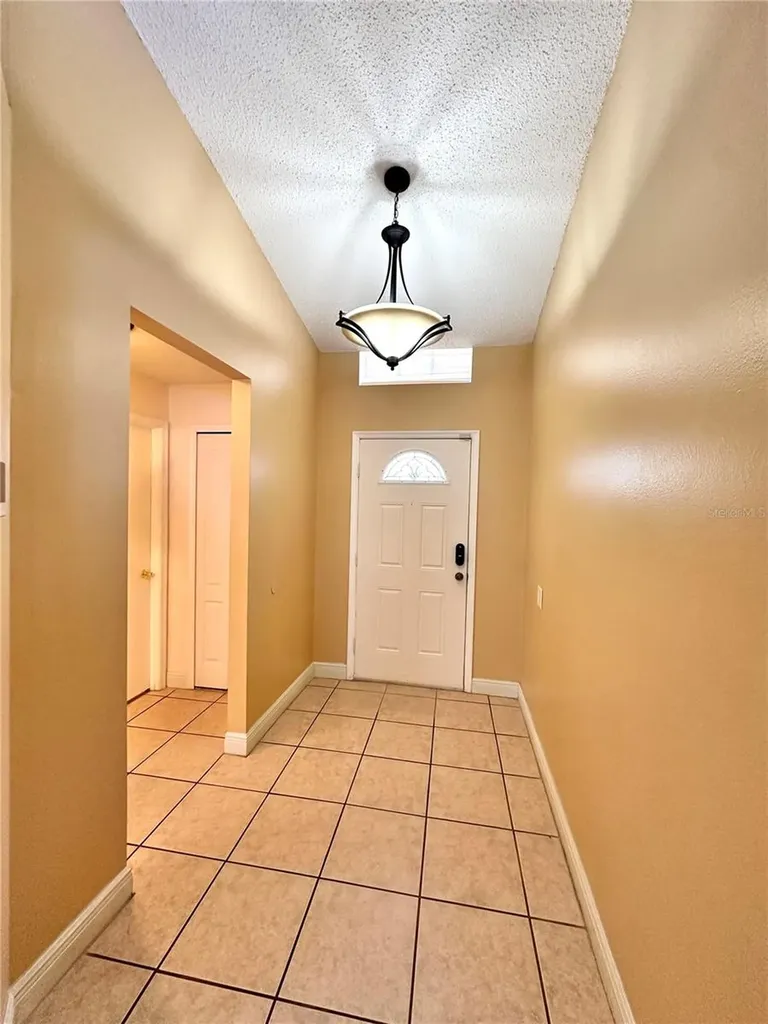 1650 Navigator Lane Tarpon Springs FL 34689