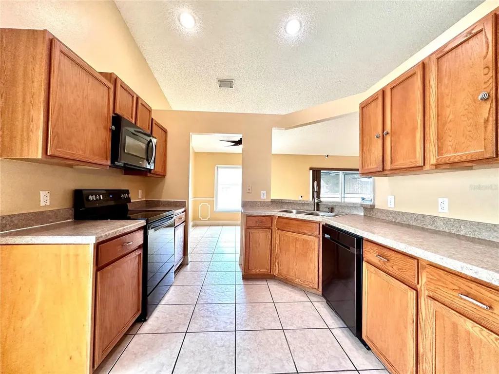 1650 Navigator Lane Tarpon Springs FL 34689