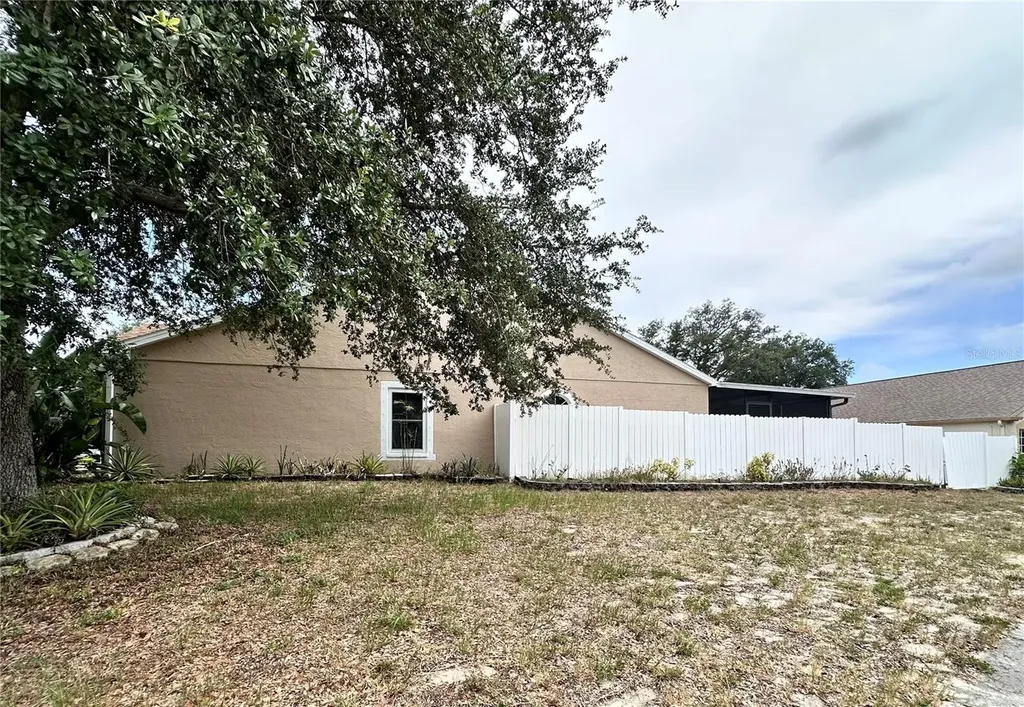 1650 Navigator Lane Tarpon Springs FL 34689