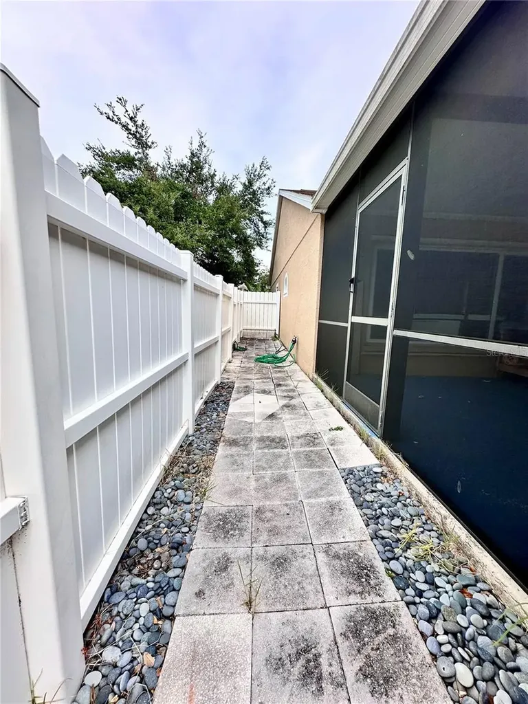 1650 Navigator Lane Tarpon Springs FL 34689