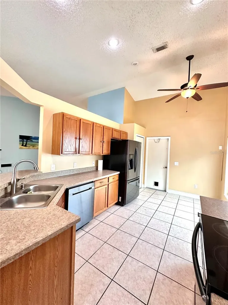 1650 Navigator Lane Tarpon Springs FL 34689