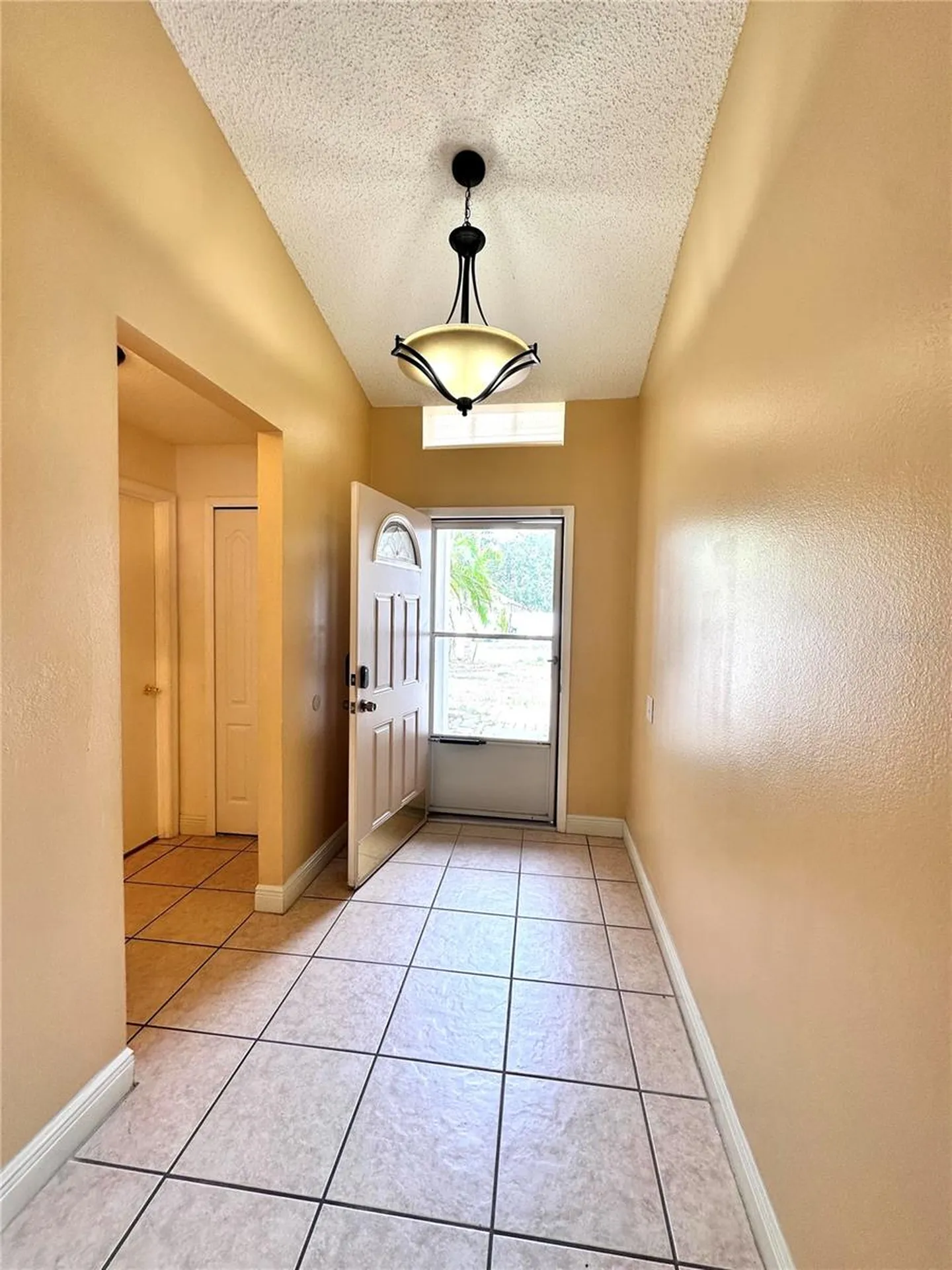 1650 Navigator Lane Tarpon Springs FL 34689