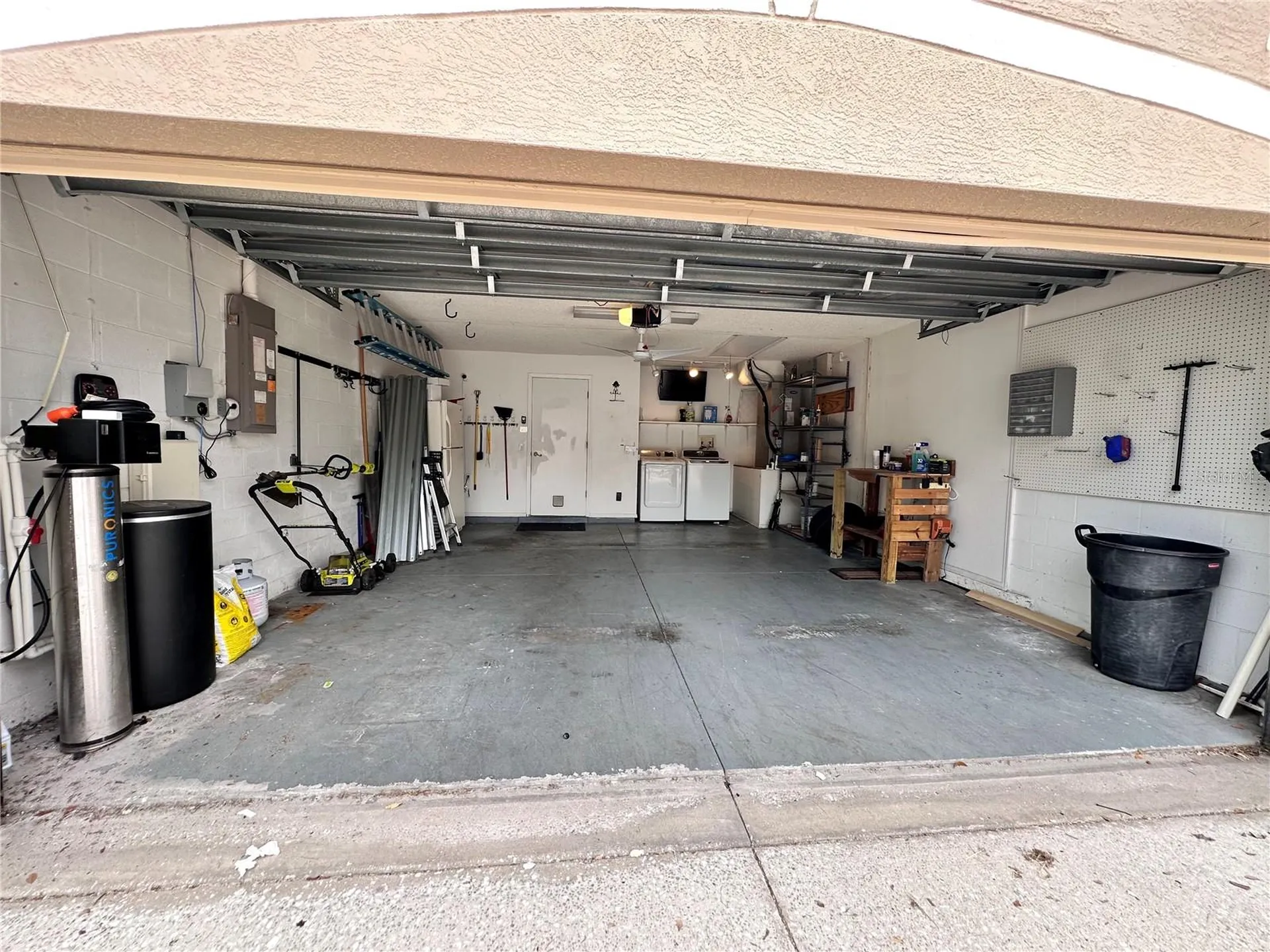 1650 Navigator Lane Tarpon Springs FL 34689