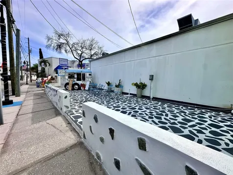1650 Navigator Lane Tarpon Springs FL 34689