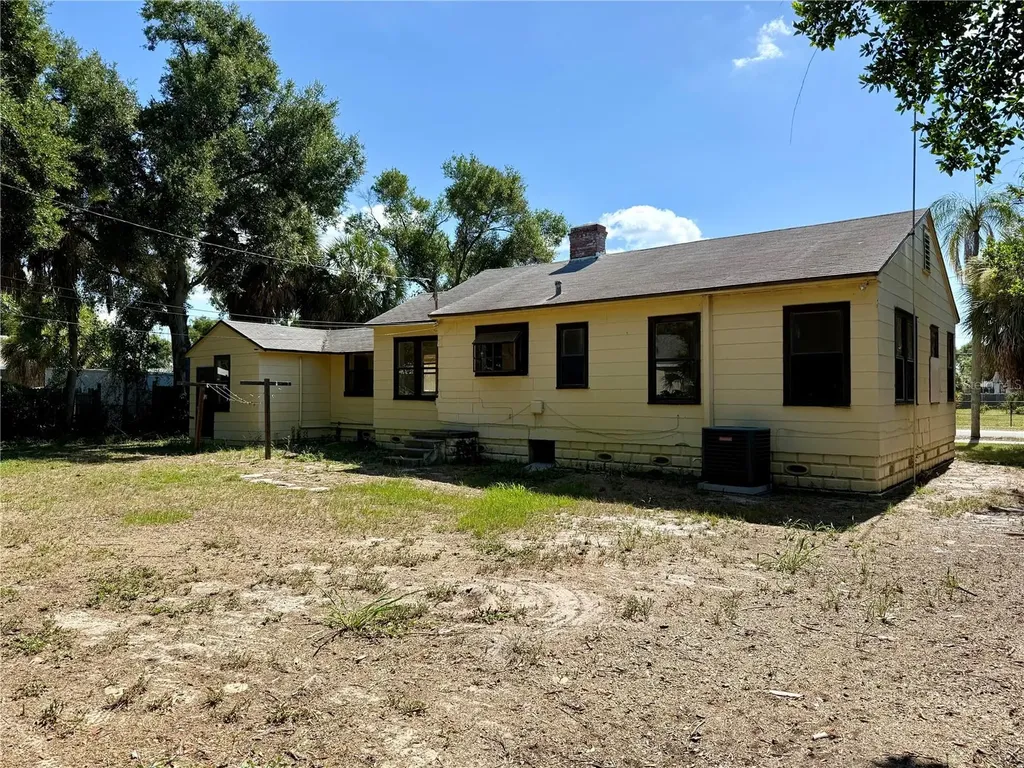 2015 20th Street S St Petersburg FL 33712