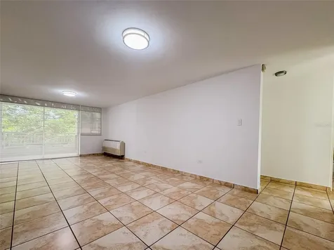 59 Cll Union Cond. Hillsview Plaza Guaynabo PR 00971
