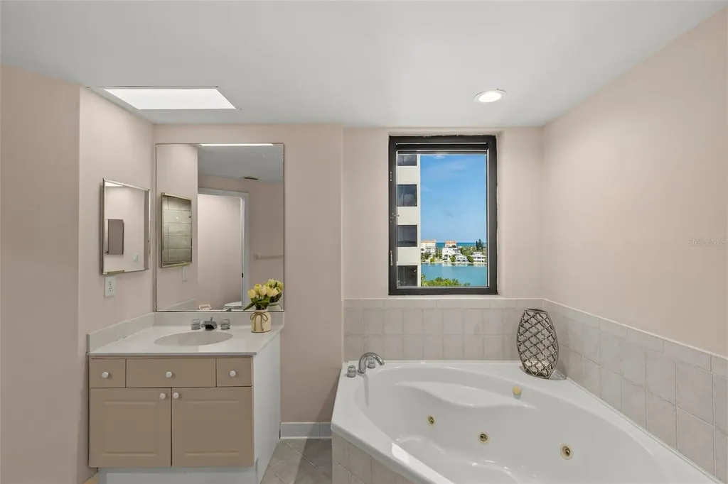 670 Island Way Clearwater Beach FL 33767