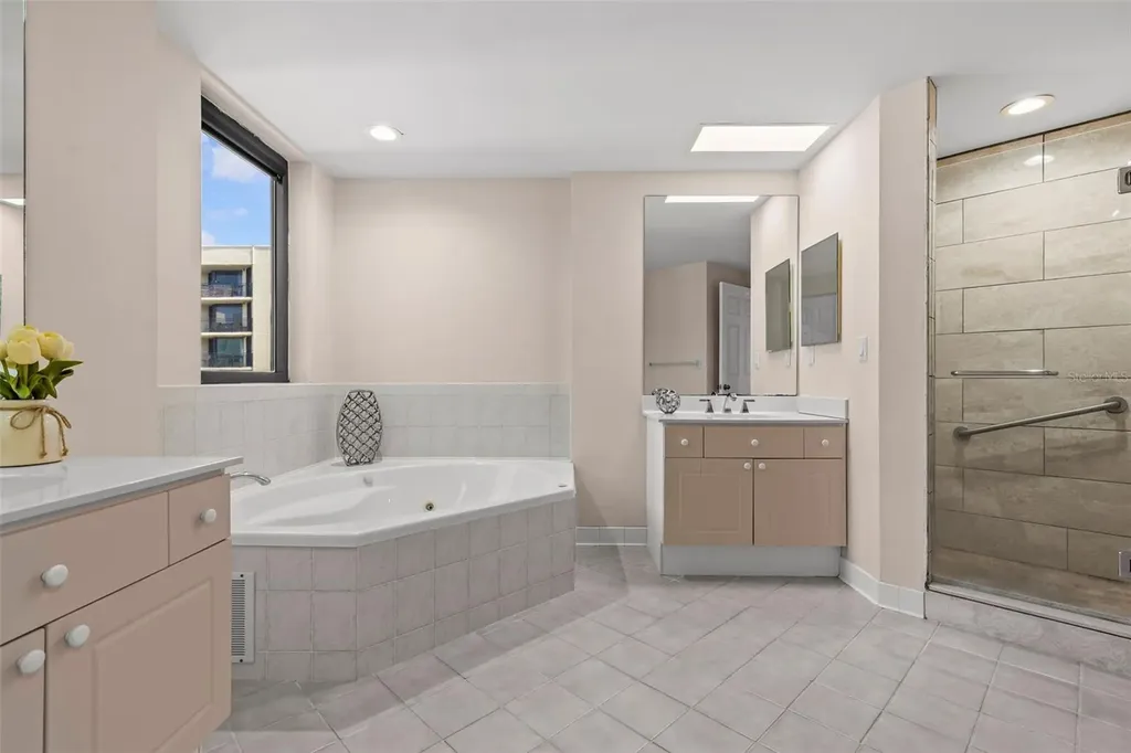 670 Island Way Clearwater Beach FL 33767