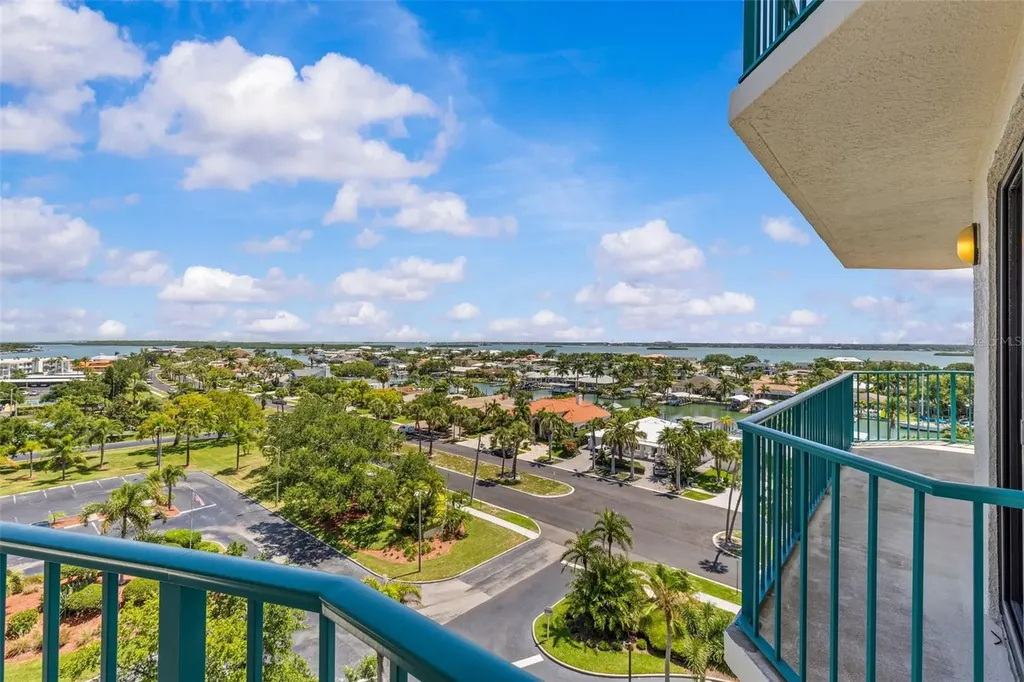670 Island Way Clearwater Beach FL 33767