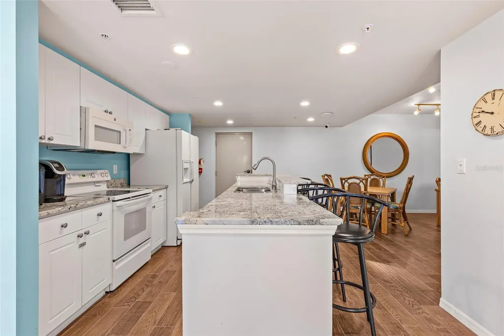 670 Island Way Clearwater Beach FL 33767