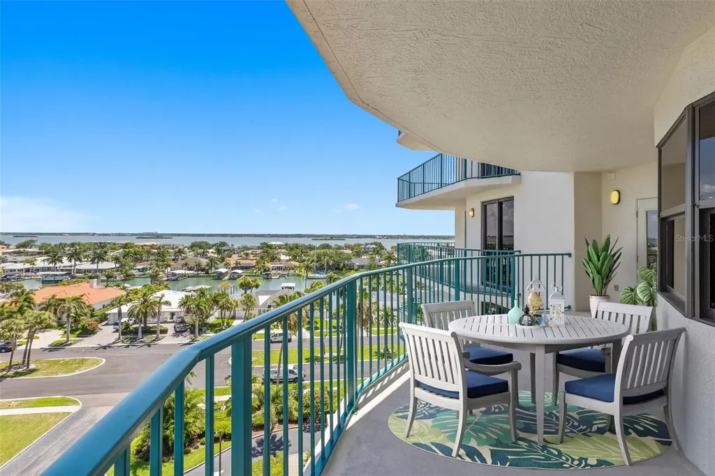 670 Island Way Clearwater Beach FL 33767