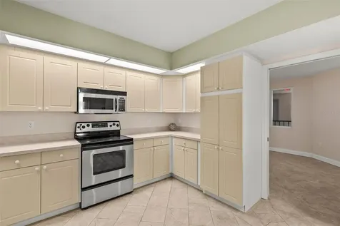 670 Island Way Clearwater Beach FL 33767