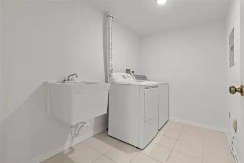 670 Island Way Clearwater Beach FL 33767